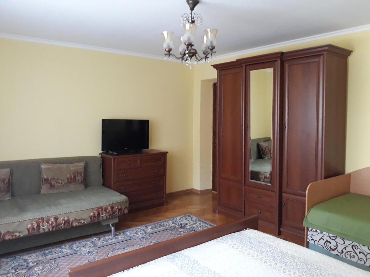 Celebrity Villa Kamianets Podilskyi Bagian luar foto