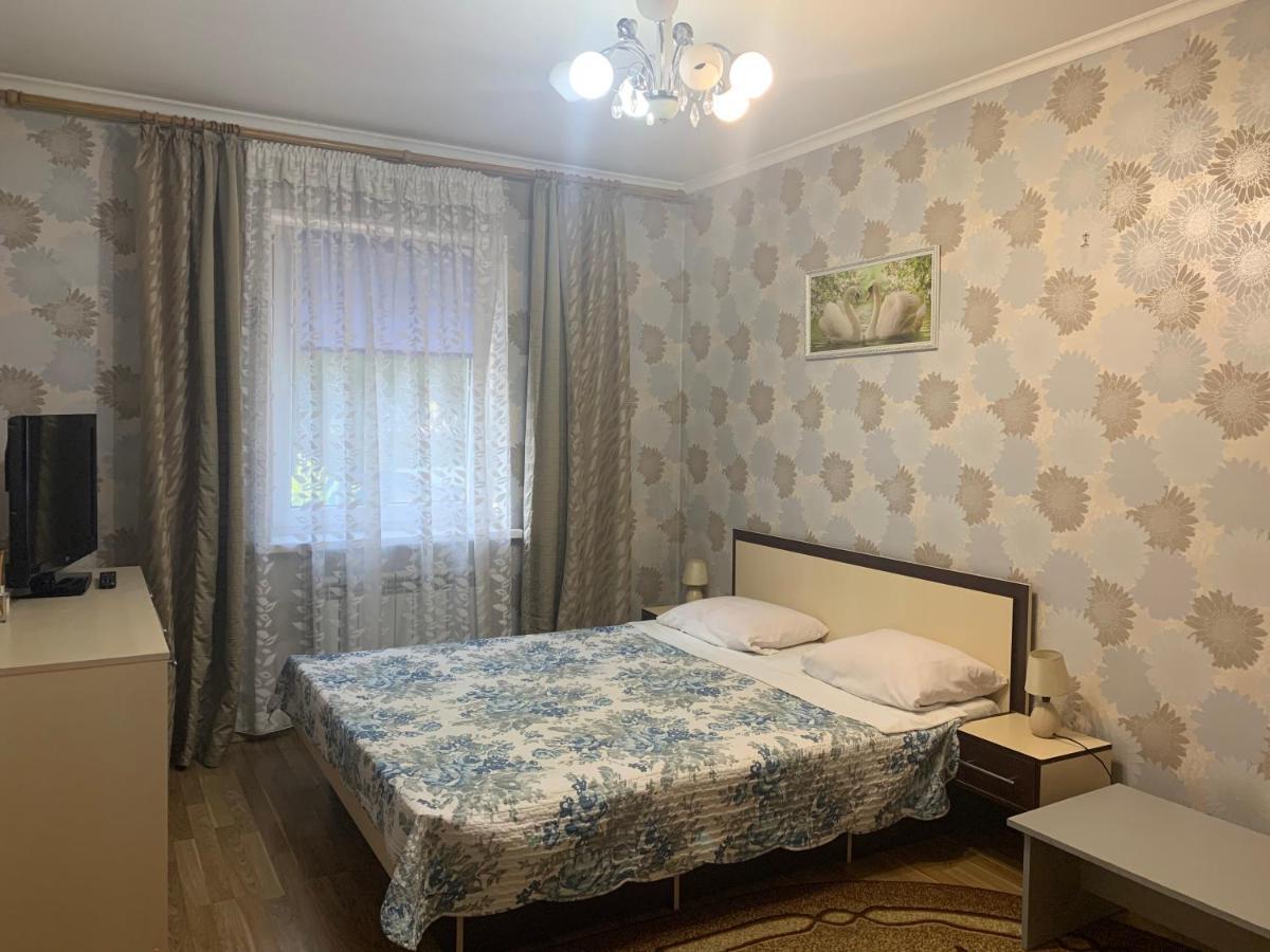 Celebrity Villa Kamianets Podilskyi Bagian luar foto