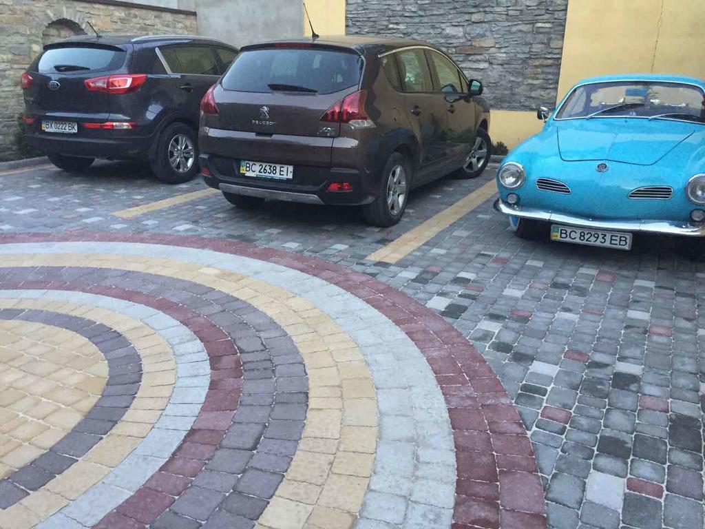 Celebrity Villa Kamianets Podilskyi Bagian luar foto