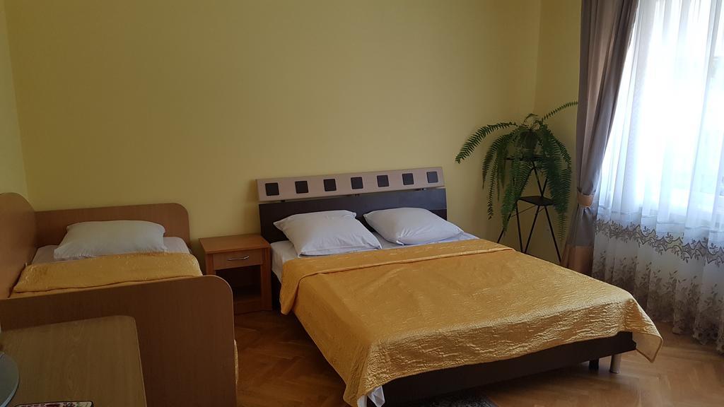 Celebrity Villa Kamianets Podilskyi Bagian luar foto
