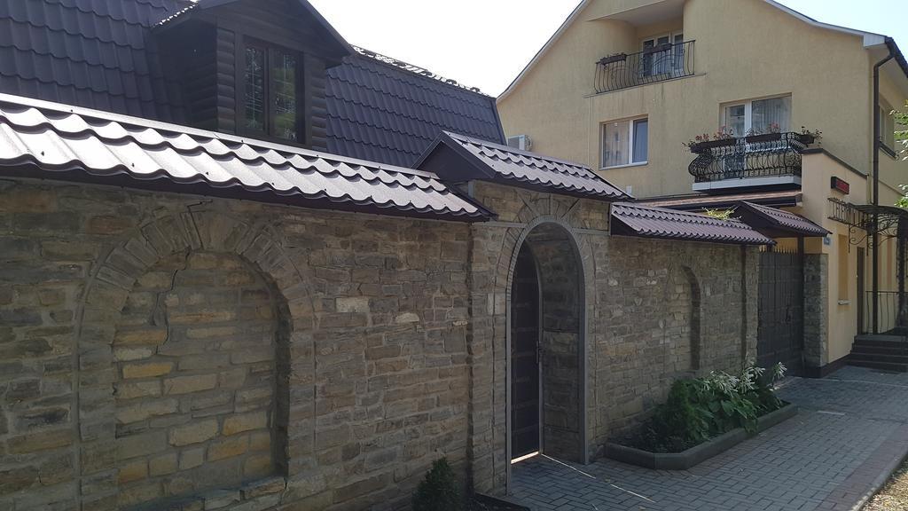 Celebrity Villa Kamianets Podilskyi Bagian luar foto