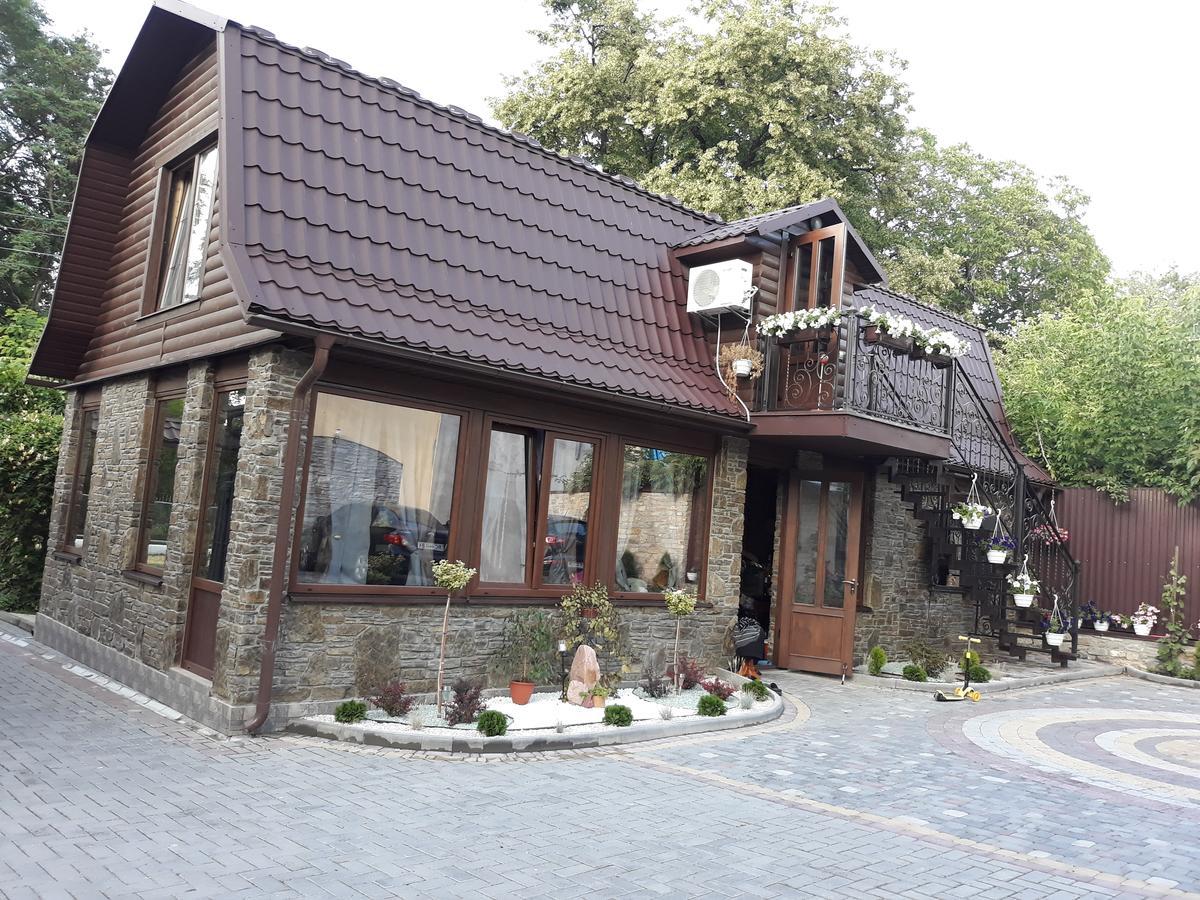 Celebrity Villa Kamianets Podilskyi Bagian luar foto