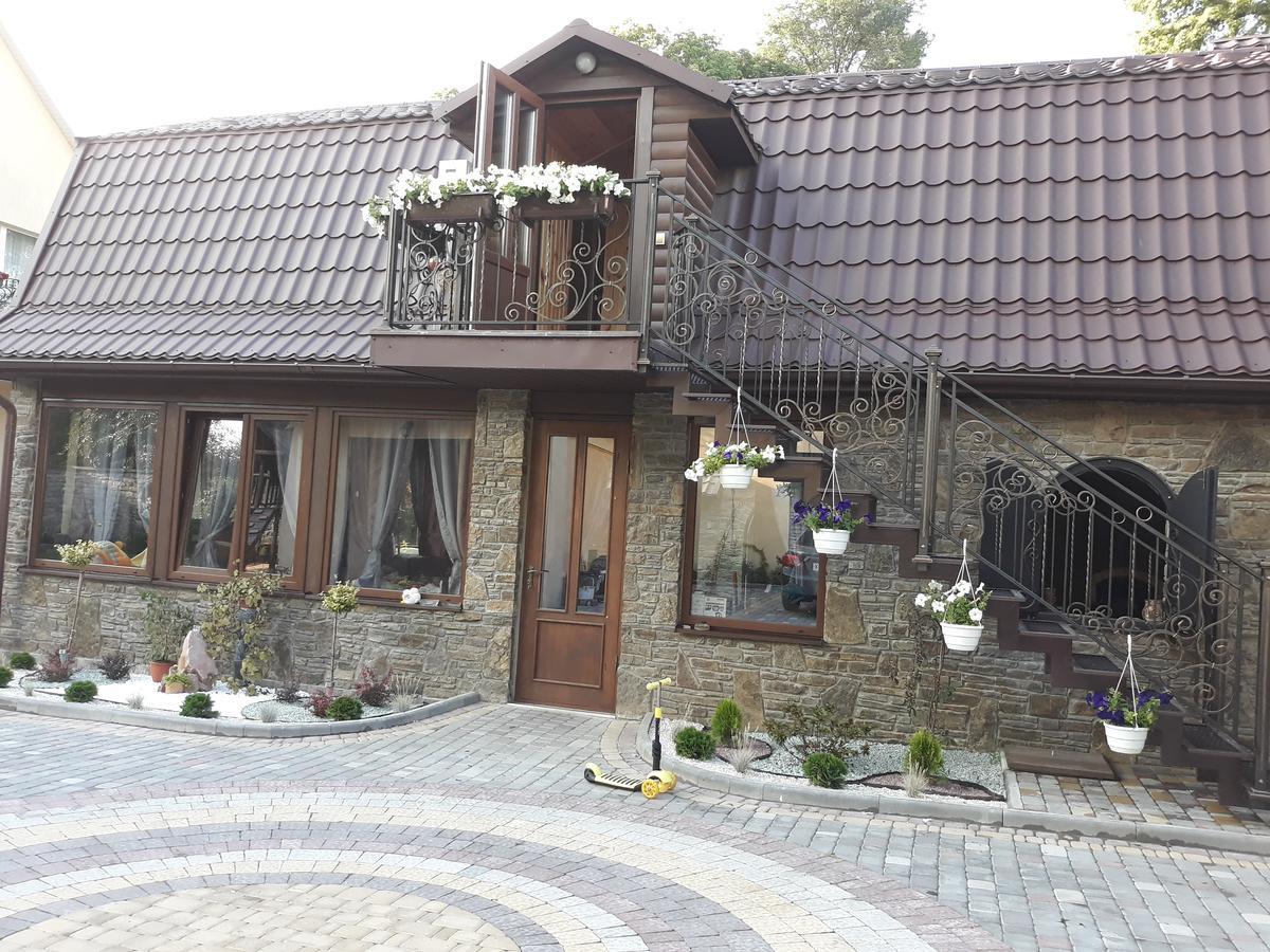 Celebrity Villa Kamianets Podilskyi Bagian luar foto